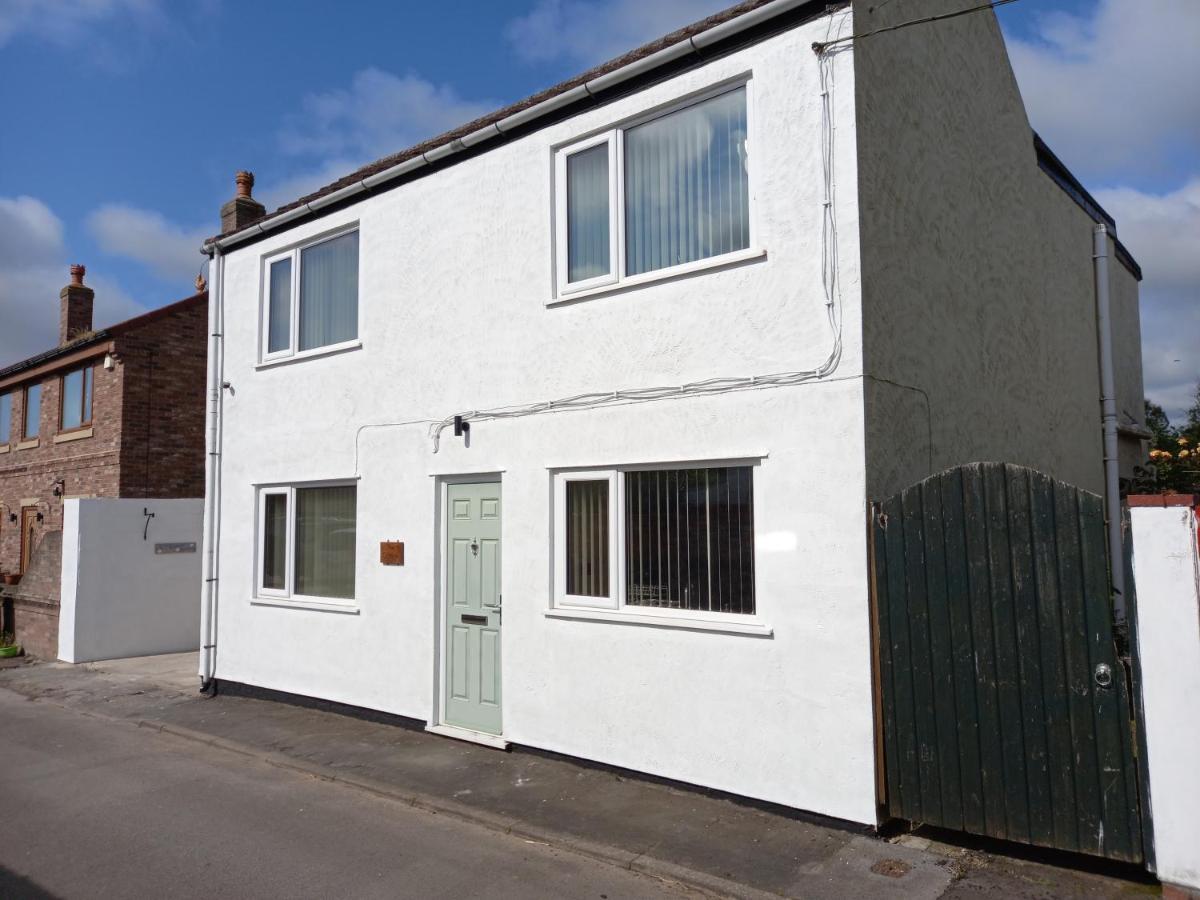 Pet Friendly Beautiful Detached Cottage Close To Spurn Point, Easington And Withersea Kingston upon Hull Zewnętrze zdjęcie