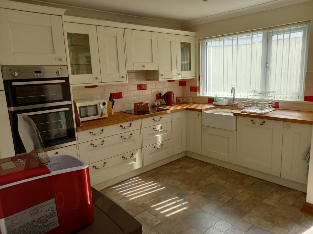 Pet Friendly Beautiful Detached Cottage Close To Spurn Point, Easington And Withersea Kingston upon Hull Zewnętrze zdjęcie